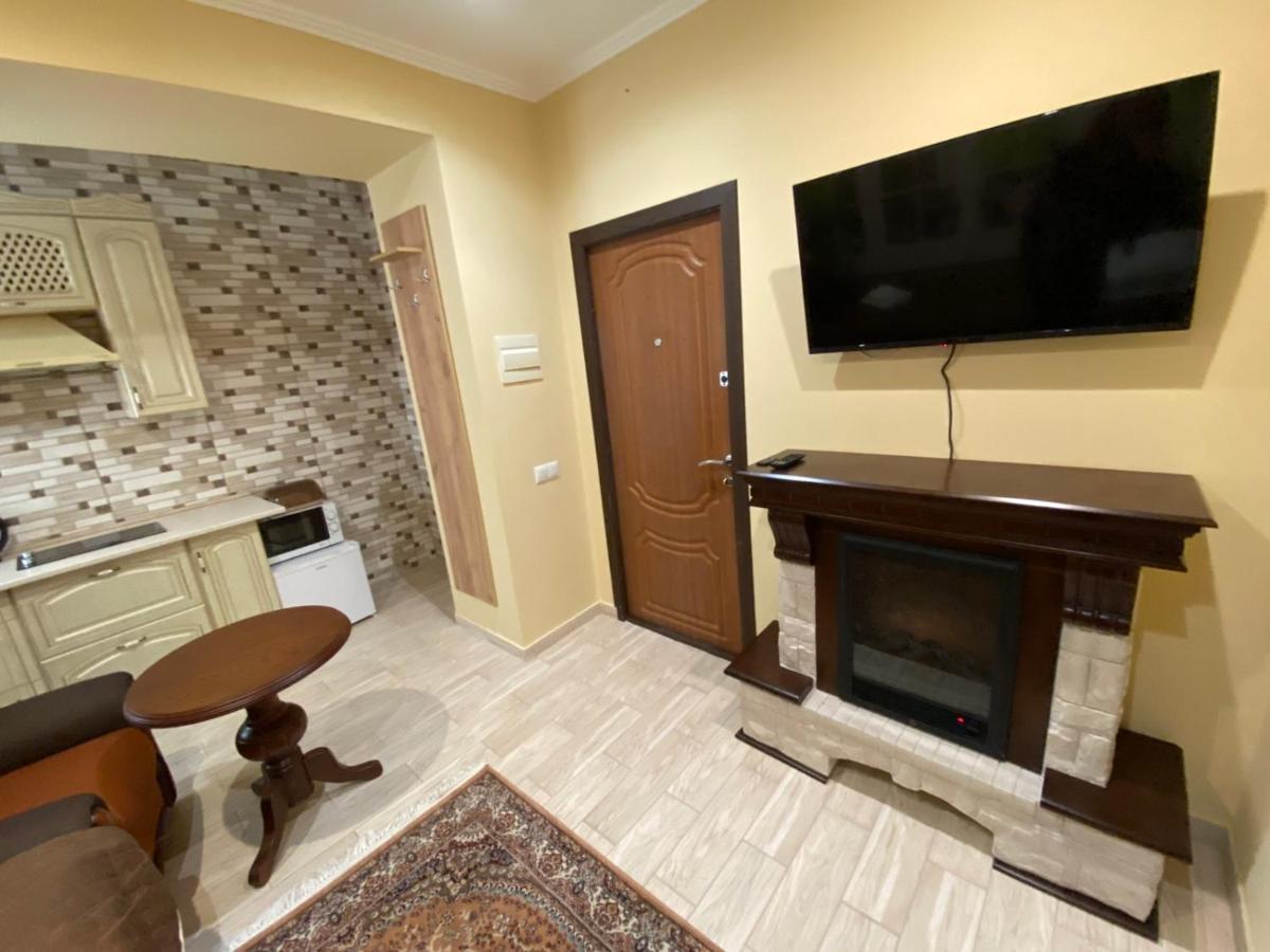 Man Apartment チェルニウツィー エクステリア 写真